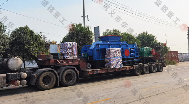FH平台_FH（中国2PGY1212对辊破碎机机成功发往洛阳